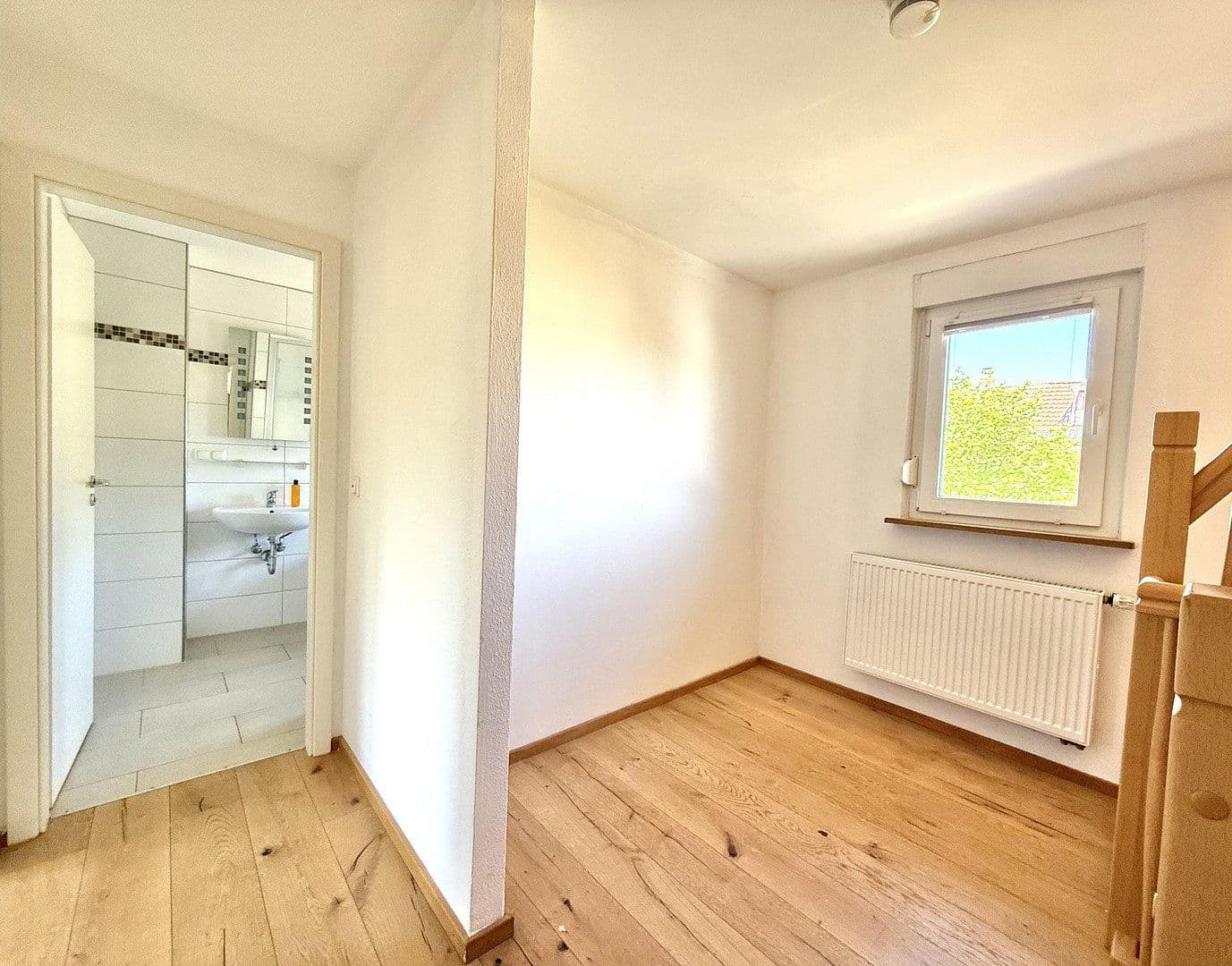 Predaj domu 91 m², pozemek 341 m², Kriftel, Hesensko Predaj domu 91 m², pozemek 341 m², Kriftel, Hesensko