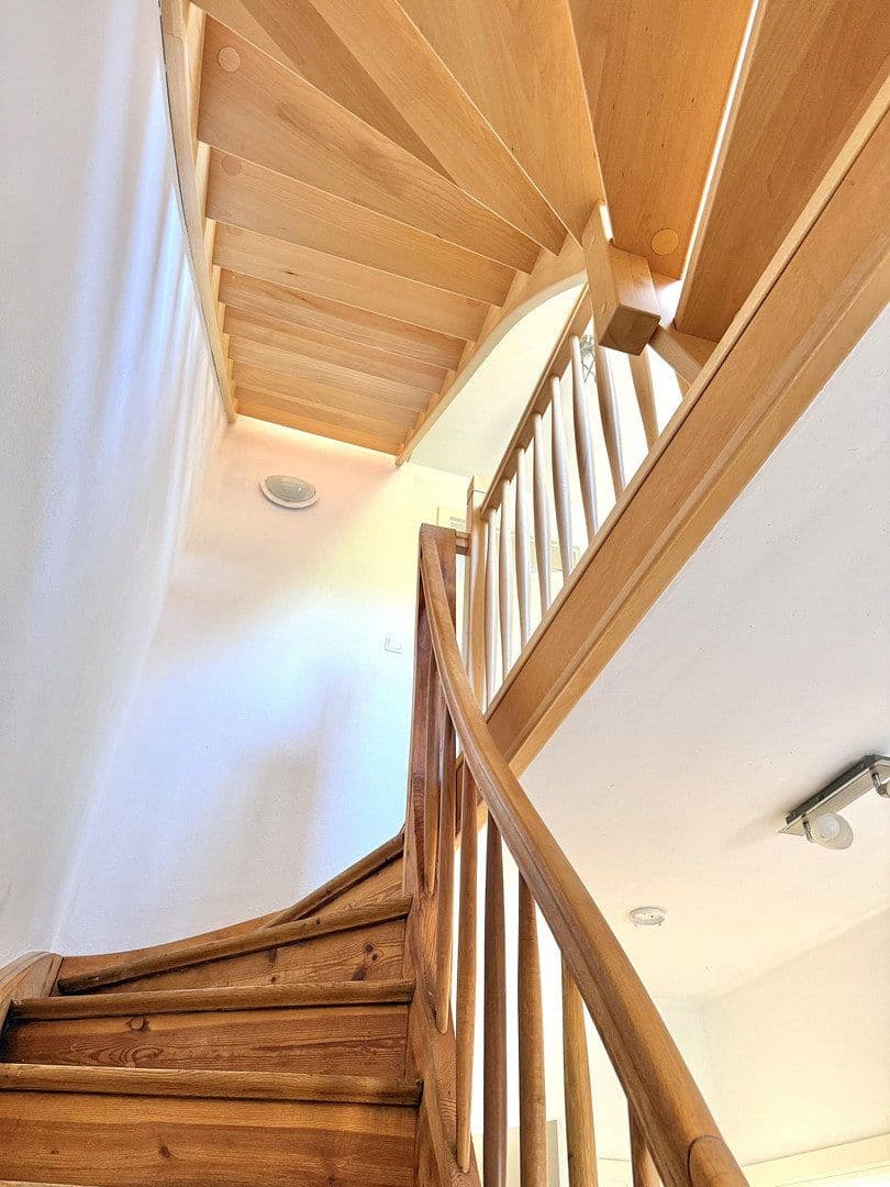 Predaj domu 91 m², pozemek 341 m², Kriftel, Hesensko Predaj domu 91 m², pozemek 341 m², Kriftel, Hesensko