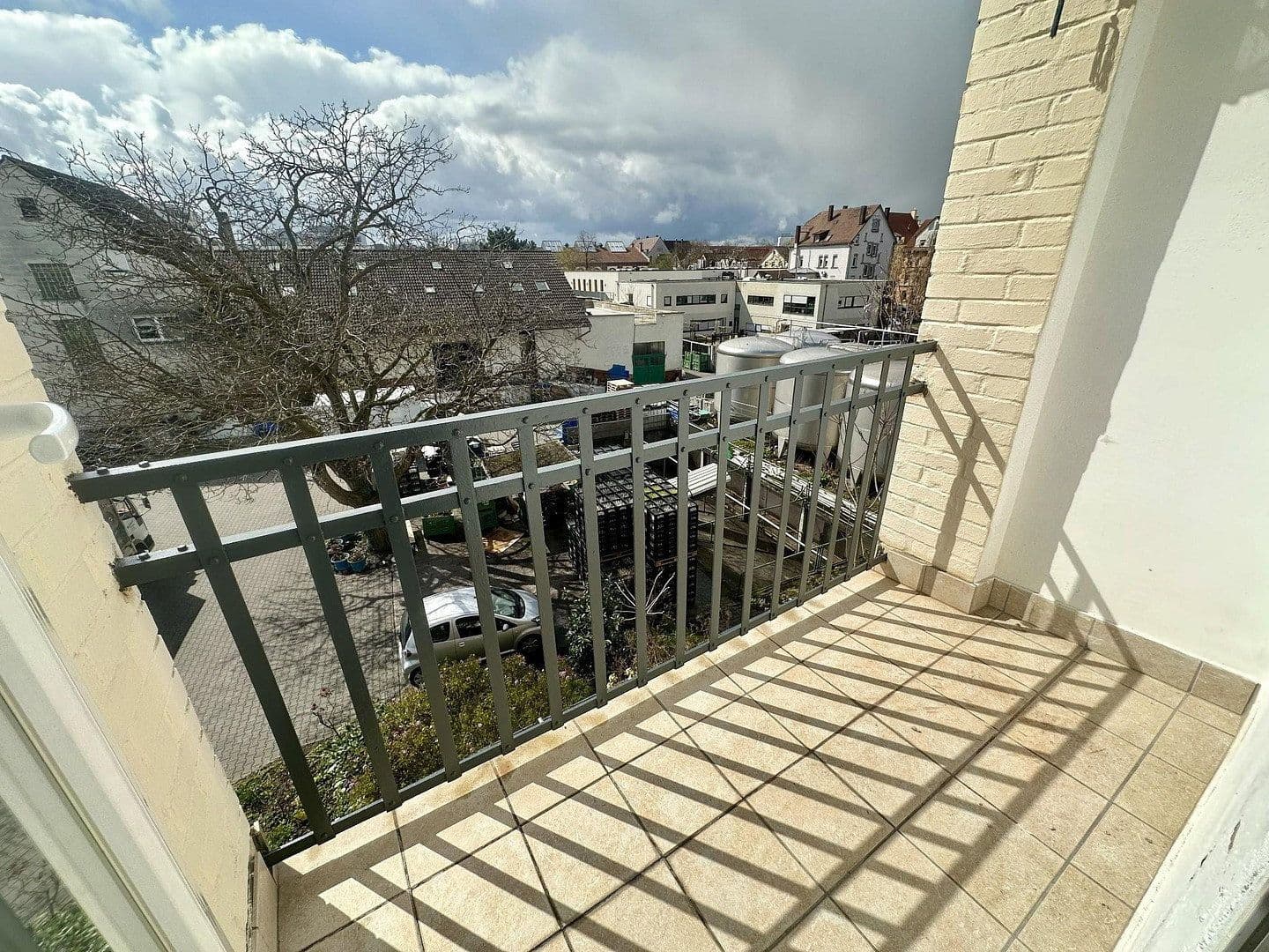 Prenájom bytu 3-izbový 78 m², Achtungstraße 9, Heilbronn, Bádensko-Wurttembersko Prenájom bytu 3-izbový 78 m², Achtungstraße 9, Heilbronn, Bádensko-Wurttembersko