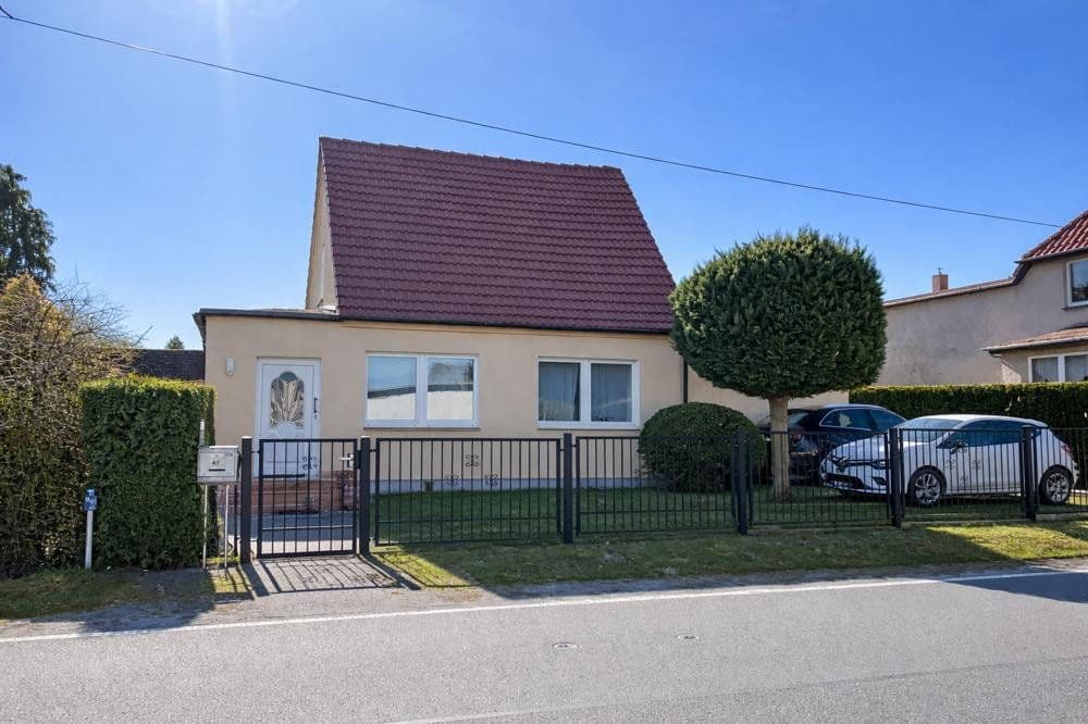 Predaj domu 244 m², pozemek 1.764 m², Zemitz, Meklenbursko-Predpomoransko Predaj domu 244 m², pozemek 1.764 m², Zemitz, Meklenbursko-Predpomoransko