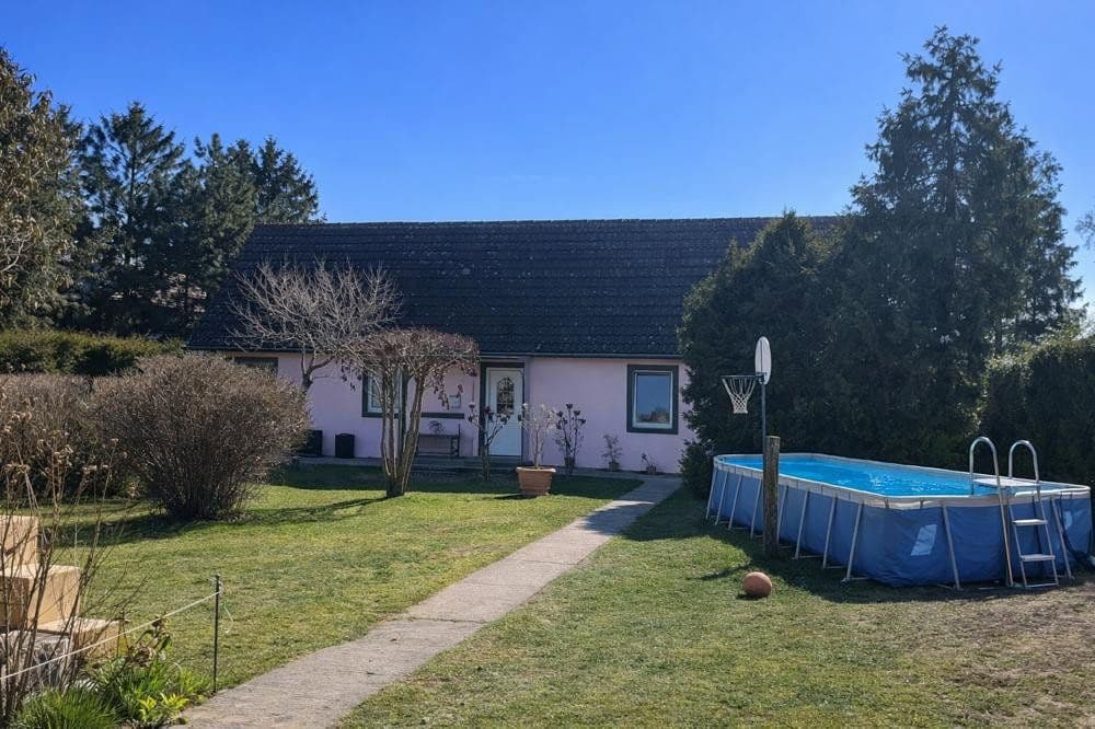 Predaj domu 244 m², pozemek 1.764 m², Zemitz, Meklenbursko-Predpomoransko Predaj domu 244 m², pozemek 1.764 m², Zemitz, Meklenbursko-Predpomoransko