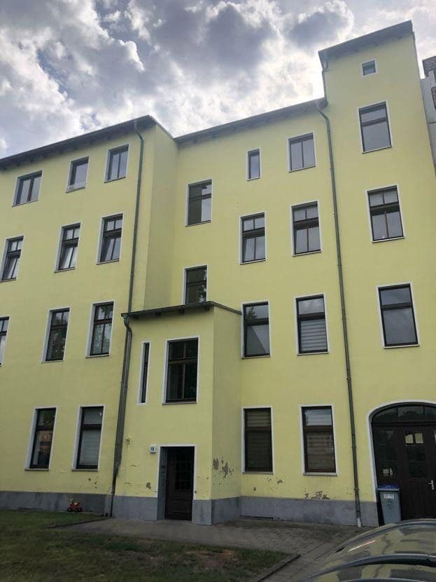 Prenájom bytu 4-izbový 105 m², Leipzigerstraße 19, 15232, Brandenbursko Prenájom bytu 4-izbový 105 m², Leipzigerstraße 19, 15232, Brandenbursko