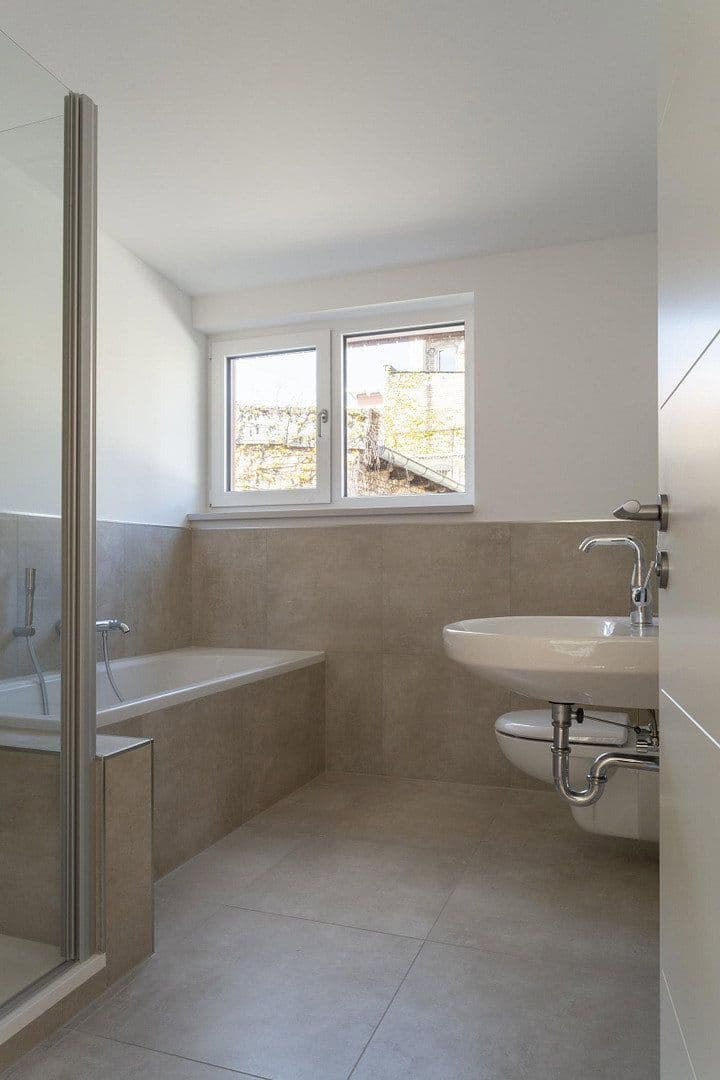 Predaj bytu 3-izbový 104 m², Halle, Sasko-Anhaltsko Predaj bytu 3-izbový 104 m², Halle, Sasko-Anhaltsko