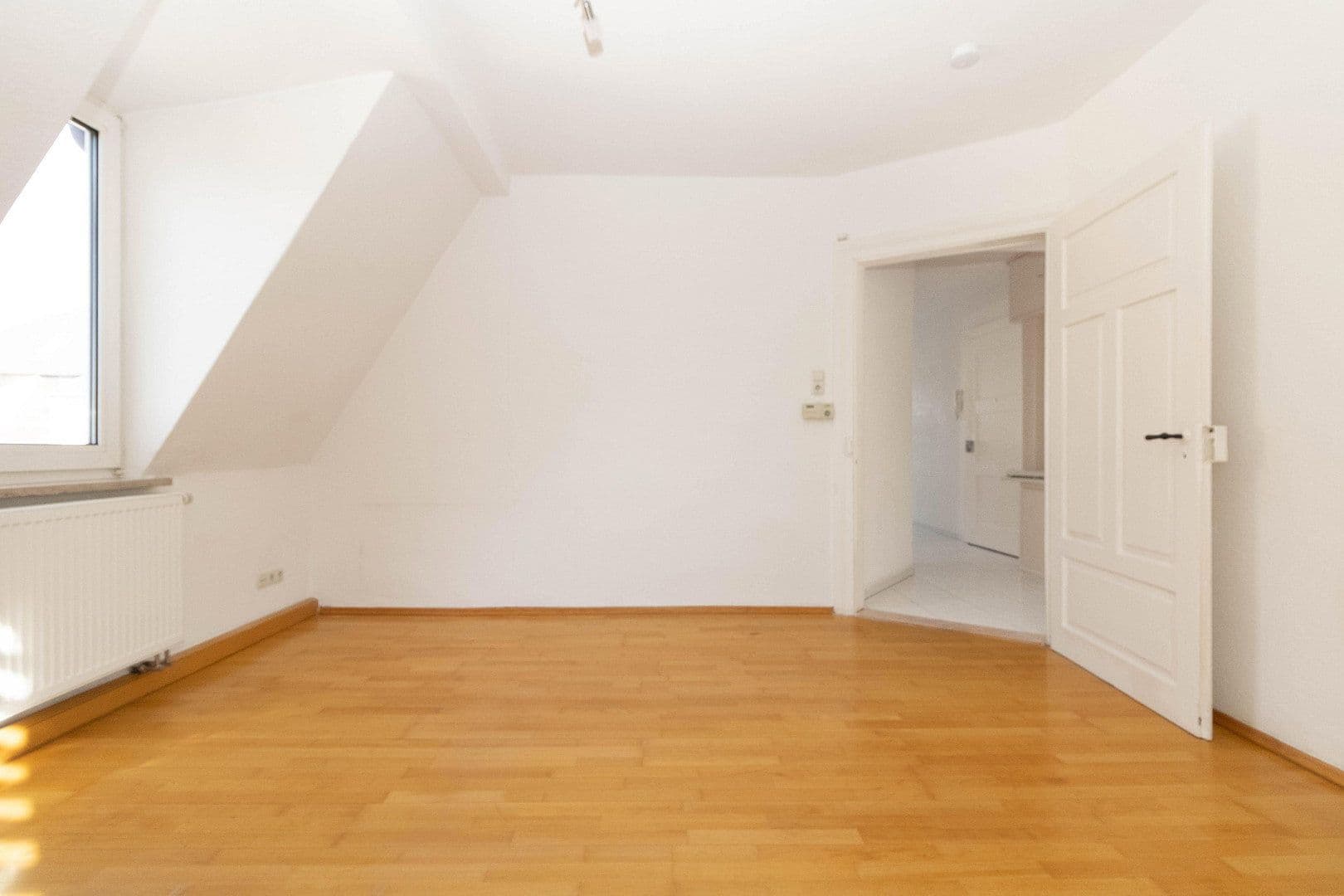 Predaj domu 410 m², pozemek 230 m², Augsburg, Bavorsko Predaj domu 410 m², pozemek 230 m², Augsburg, Bavorsko