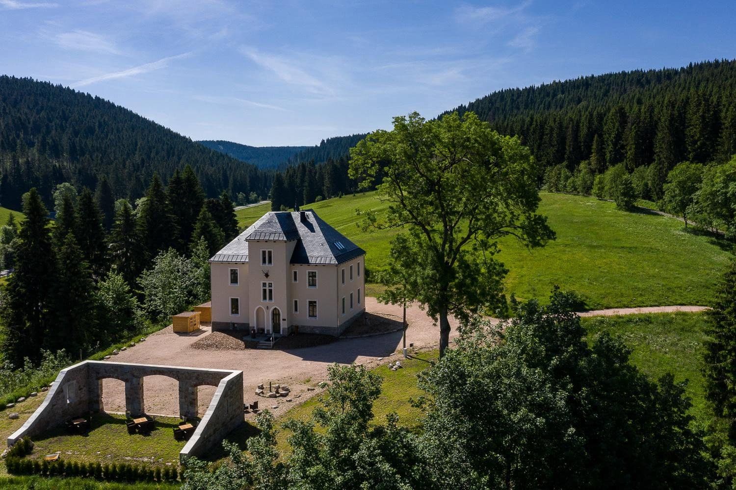 Predaj domu 377 m², pozemek 20.000 m², Eibenstock, Sasko Predaj domu 377 m², pozemek 20.000 m², Eibenstock, Sasko