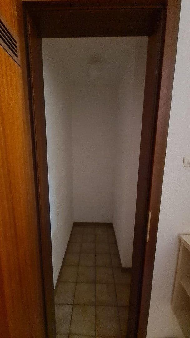 Prenájom bytu 1-izbový 30 m², Huchenfelder Hauptstr. 91, Pforzheim, Bádensko-Wurttembersko Prenájom bytu 1-izbový 30 m², Huchenfelder Hauptstr. 91, Pforzheim, Bádensko-Wurttembersko