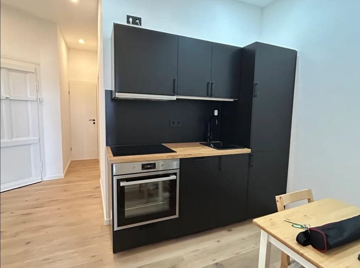 Prenájom bytu 1-izbový 50 m², Kranichsteinerstraße 21, Frankfurt am Main, Hesensko Prenájom bytu 1-izbový 50 m², Kranichsteinerstraße 21, Frankfurt am Main, Hesensko