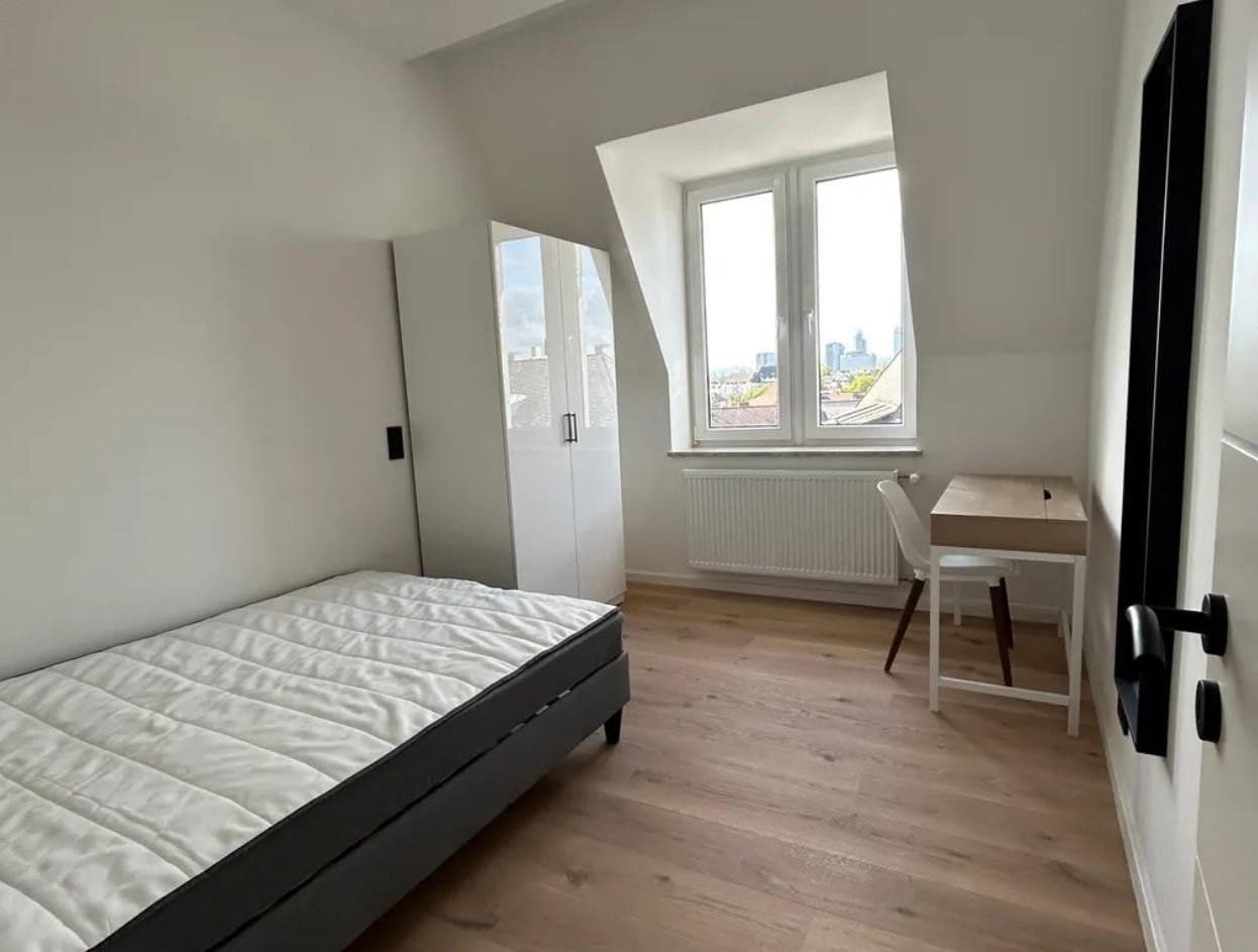 Prenájom bytu 1-izbový 50 m², Kranichsteinerstraße 21, Frankfurt am Main, Hesensko Prenájom bytu 1-izbový 50 m², Kranichsteinerstraße 21, Frankfurt am Main, Hesensko