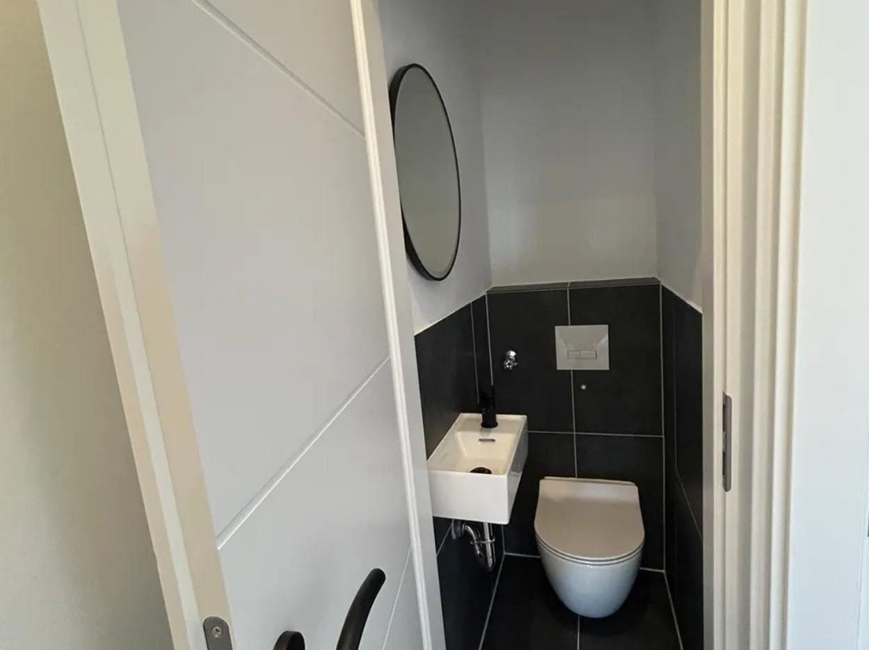 Prenájom bytu 1-izbový 50 m², Kranichsteinerstraße 21, Frankfurt am Main, Hesensko Prenájom bytu 1-izbový 50 m², Kranichsteinerstraße 21, Frankfurt am Main, Hesensko