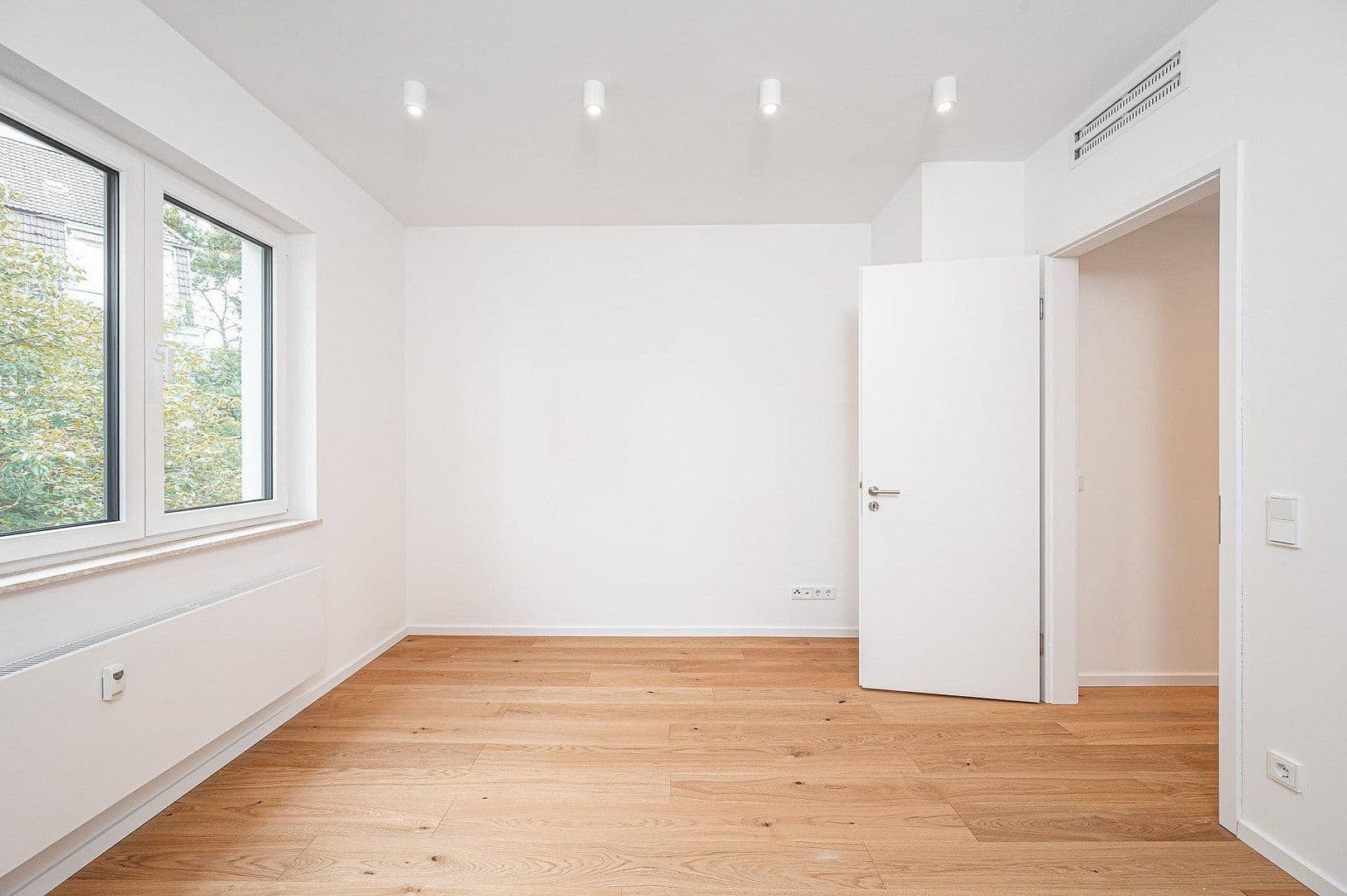 Predaj bytu 2-izbový 64 m², Leydenallee 37, Berlin, Berlín Predaj bytu 2-izbový 64 m², Leydenallee 37, Berlin, Berlín