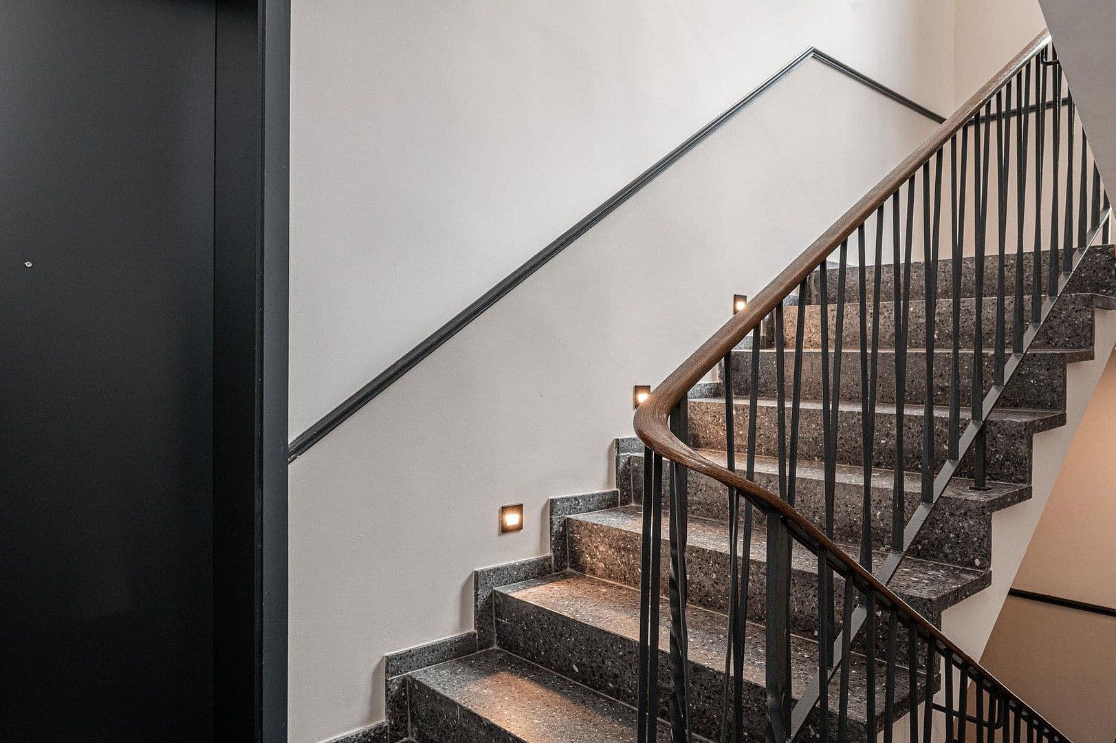 Predaj bytu 2-izbový 64 m², Leydenallee 37, Berlin, Berlín Predaj bytu 2-izbový 64 m², Leydenallee 37, Berlin, Berlín