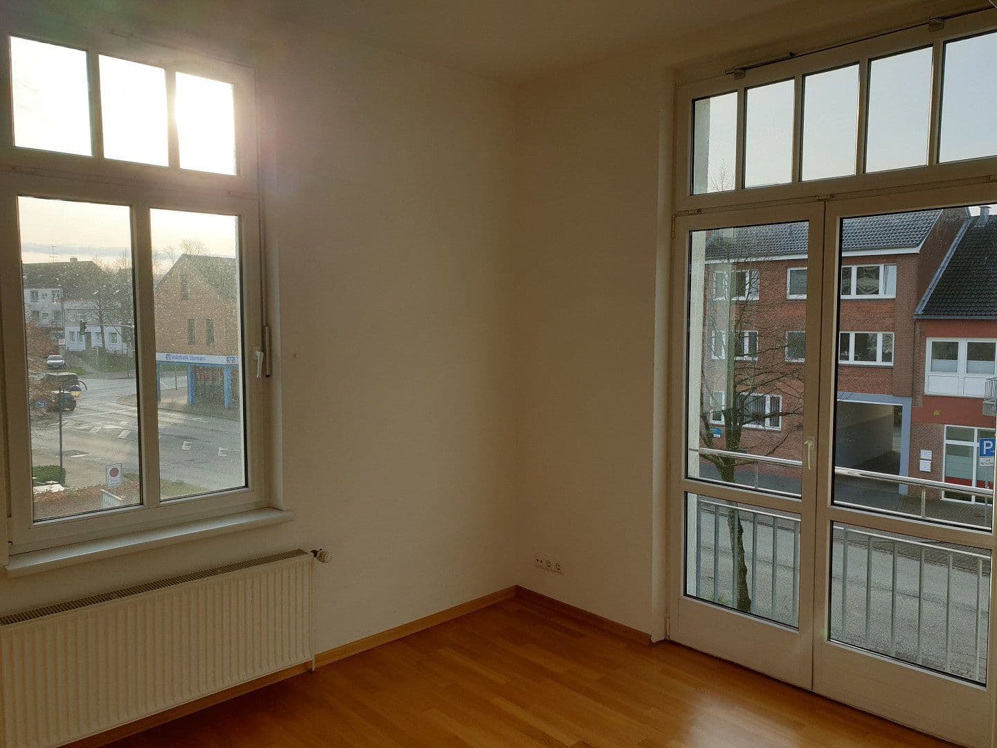 Prenájom bytu 4-izbový 103 m², Bad Oldesloe, Šlezvicko-Holštajnsko Prenájom bytu 4-izbový 103 m², Bad Oldesloe, Šlezvicko-Holštajnsko