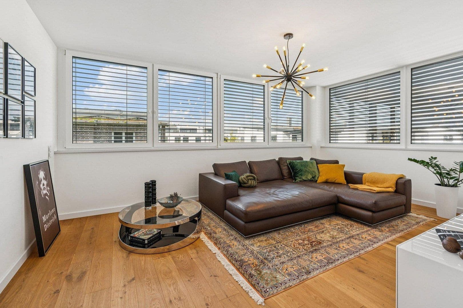 Predaj domu 285 m², pozemek 563 m², Ulm, Bádensko-Wurttembersko Predaj domu 285 m², pozemek 563 m², Ulm, Bádensko-Wurttembersko