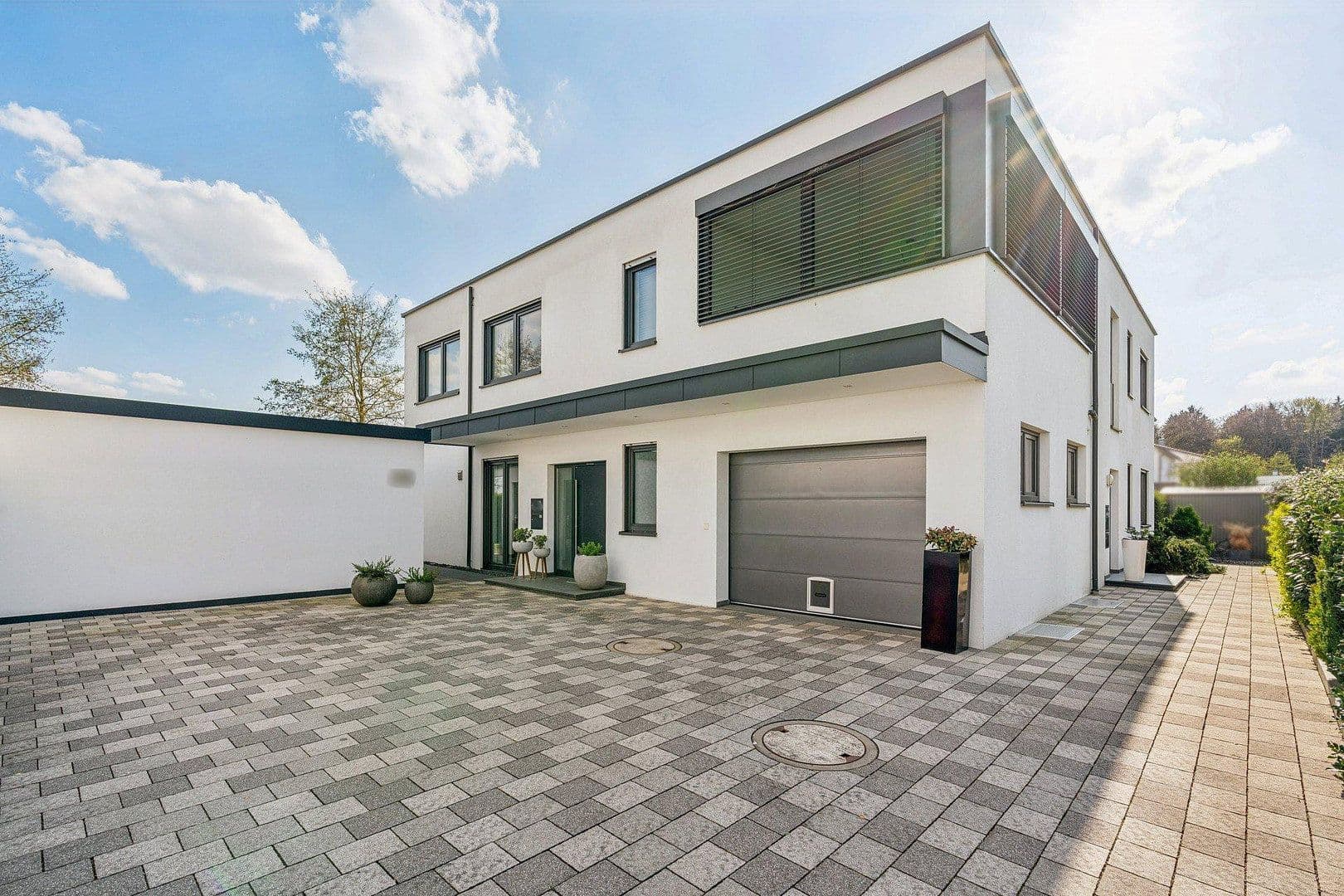 Predaj domu 285 m², pozemek 563 m², Ulm, Bádensko-Wurttembersko Predaj domu 285 m², pozemek 563 m², Ulm, Bádensko-Wurttembersko