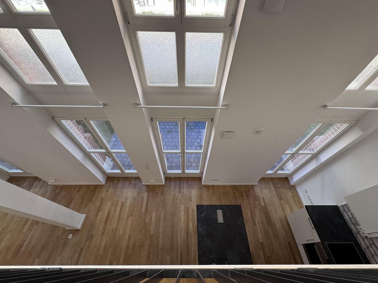 Prenájom bytu 3-izbový 96 m², Berlin, Berlín Prenájom bytu 3-izbový 96 m², Berlin, Berlín