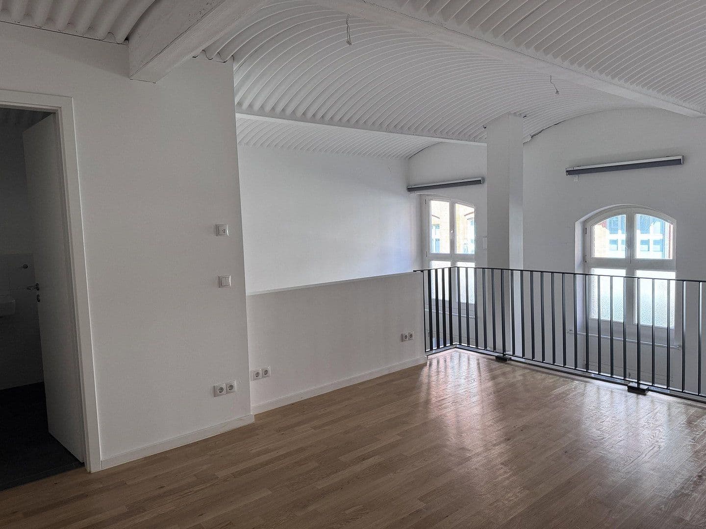Prenájom bytu 3-izbový 96 m², Berlin, Berlín Prenájom bytu 3-izbový 96 m², Berlin, Berlín