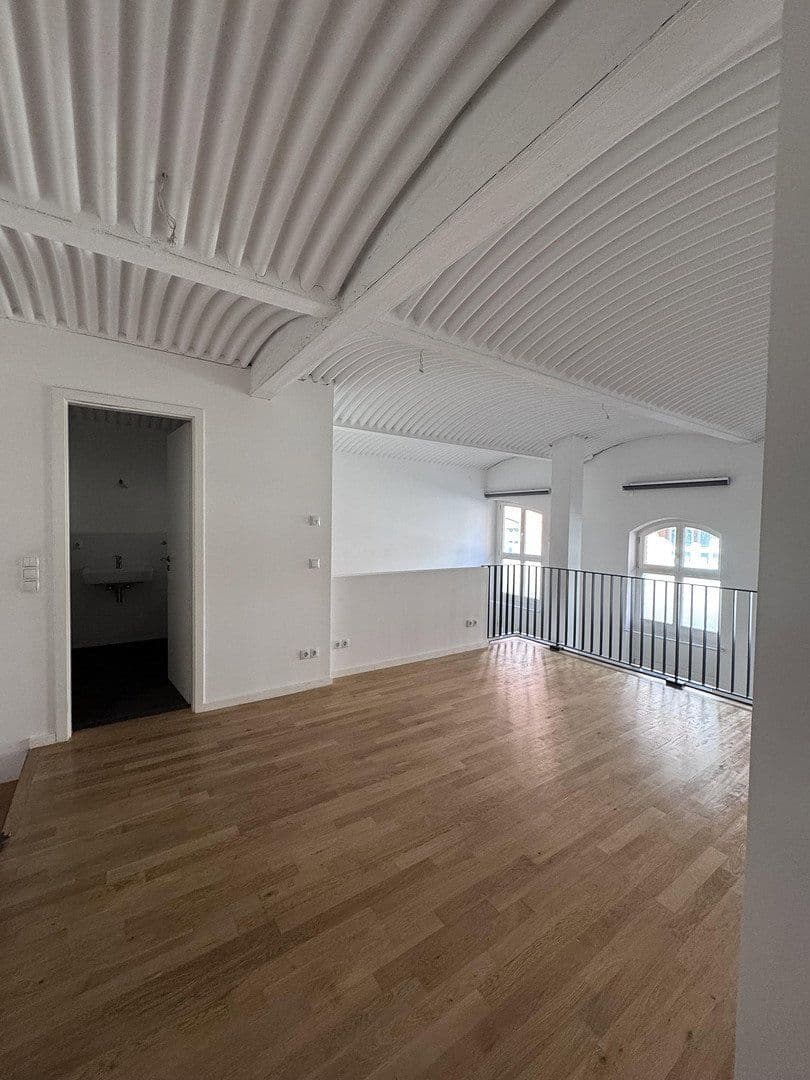 Prenájom bytu 3-izbový 96 m², Berlin, Berlín Prenájom bytu 3-izbový 96 m², Berlin, Berlín