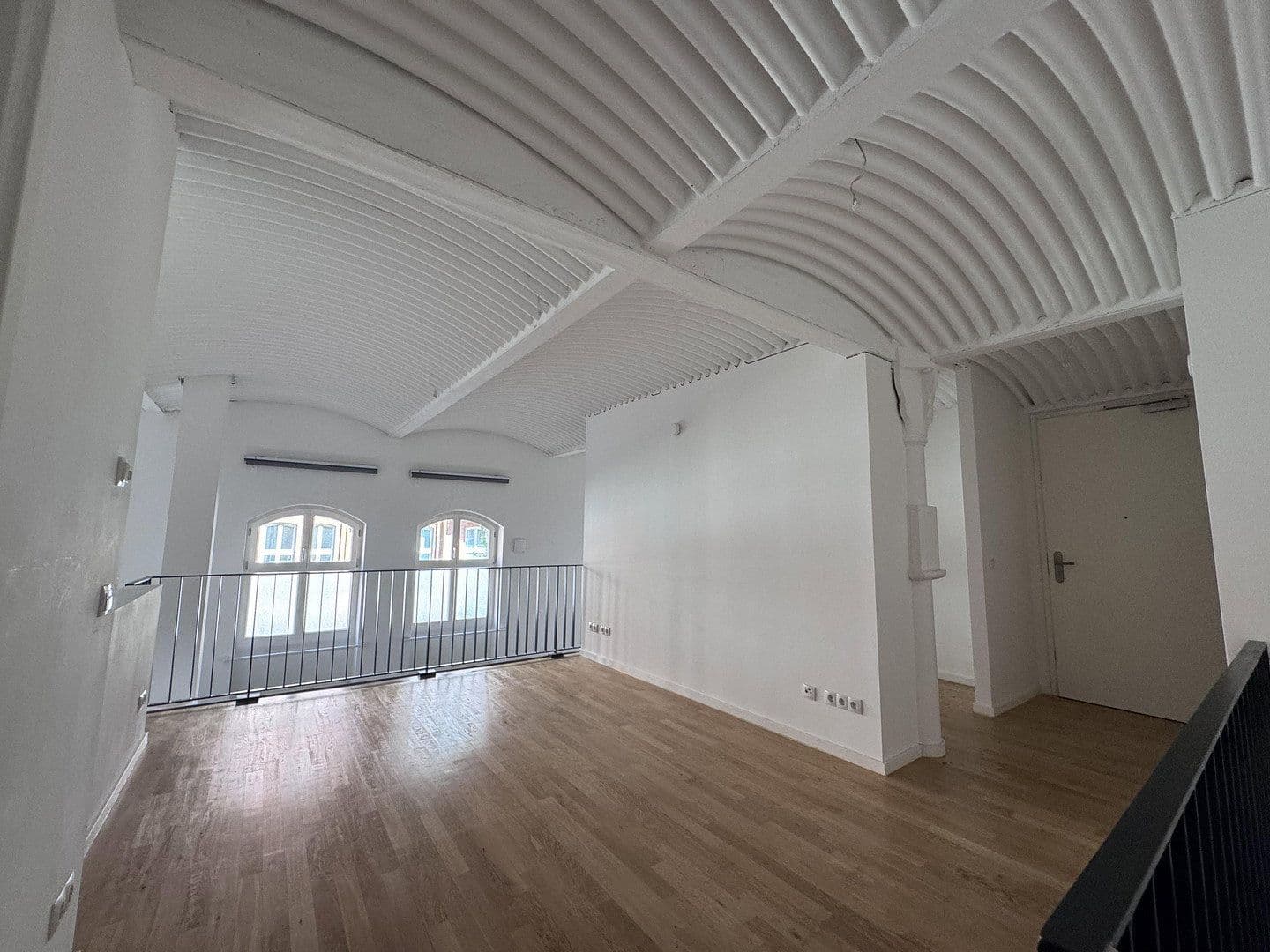 Prenájom bytu 3-izbový 96 m², Berlin, Berlín Prenájom bytu 3-izbový 96 m², Berlin, Berlín