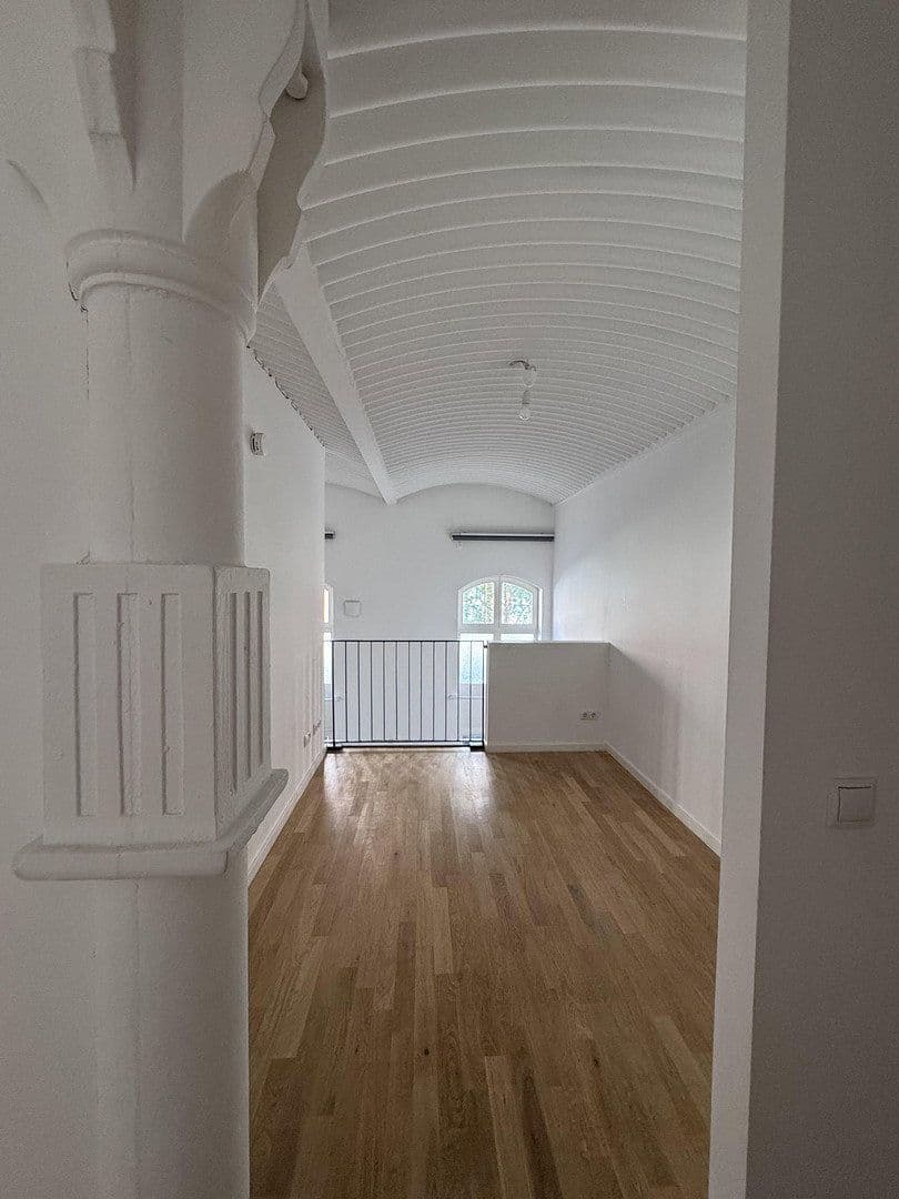 Prenájom bytu 3-izbový 96 m², Berlin, Berlín Prenájom bytu 3-izbový 96 m², Berlin, Berlín