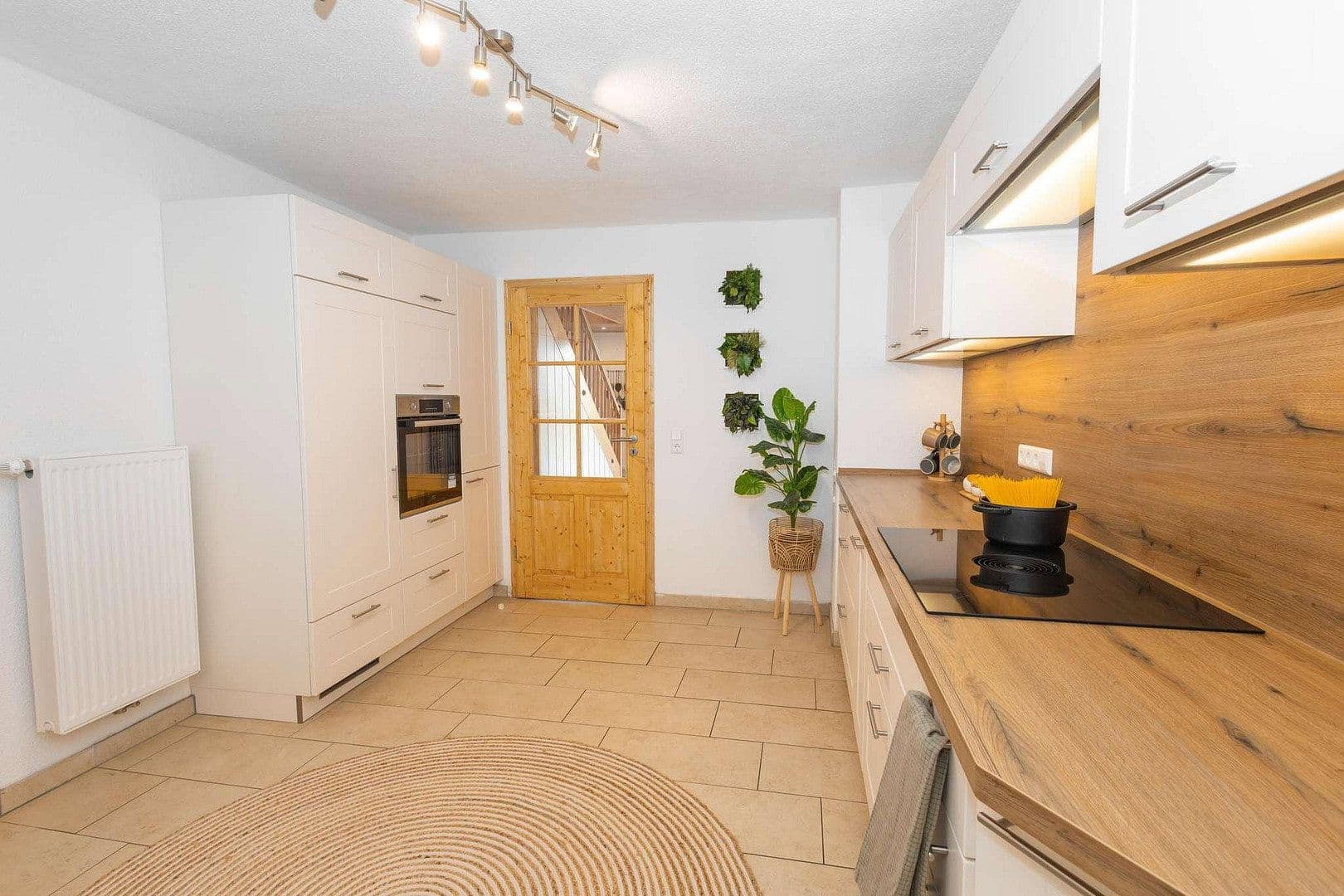 Predaj domu 280 m², pozemek 6.597 m², Geslau, Bavorsko Predaj domu 280 m², pozemek 6.597 m², Geslau, Bavorsko