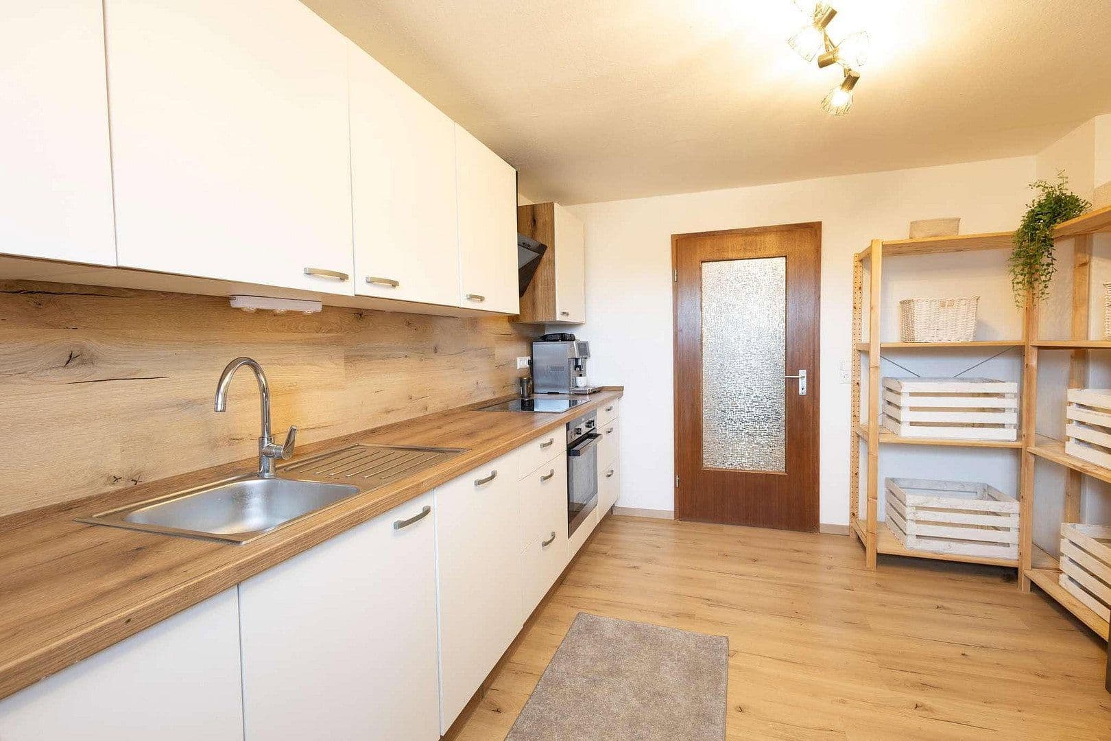 Predaj domu 280 m², pozemek 6.597 m², Geslau, Bavorsko Predaj domu 280 m², pozemek 6.597 m², Geslau, Bavorsko