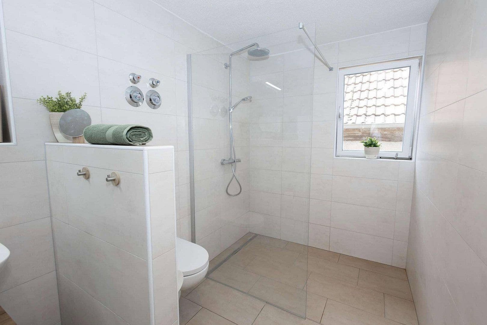 Predaj domu 280 m², pozemek 6.597 m², Geslau, Bavorsko Predaj domu 280 m², pozemek 6.597 m², Geslau, Bavorsko