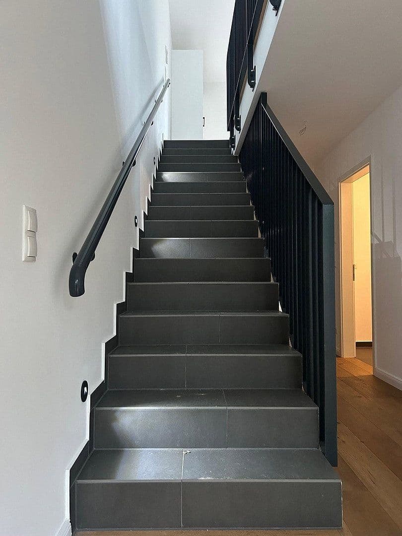 Prenájom bytu 4-izbový 122 m², Hamburg, Hamburg Prenájom bytu 4-izbový 122 m², Hamburg, Hamburg
