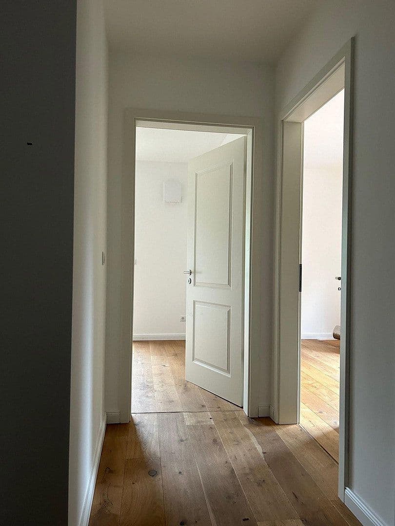 Prenájom bytu 4-izbový 122 m², Hamburg, Hamburg Prenájom bytu 4-izbový 122 m², Hamburg, Hamburg