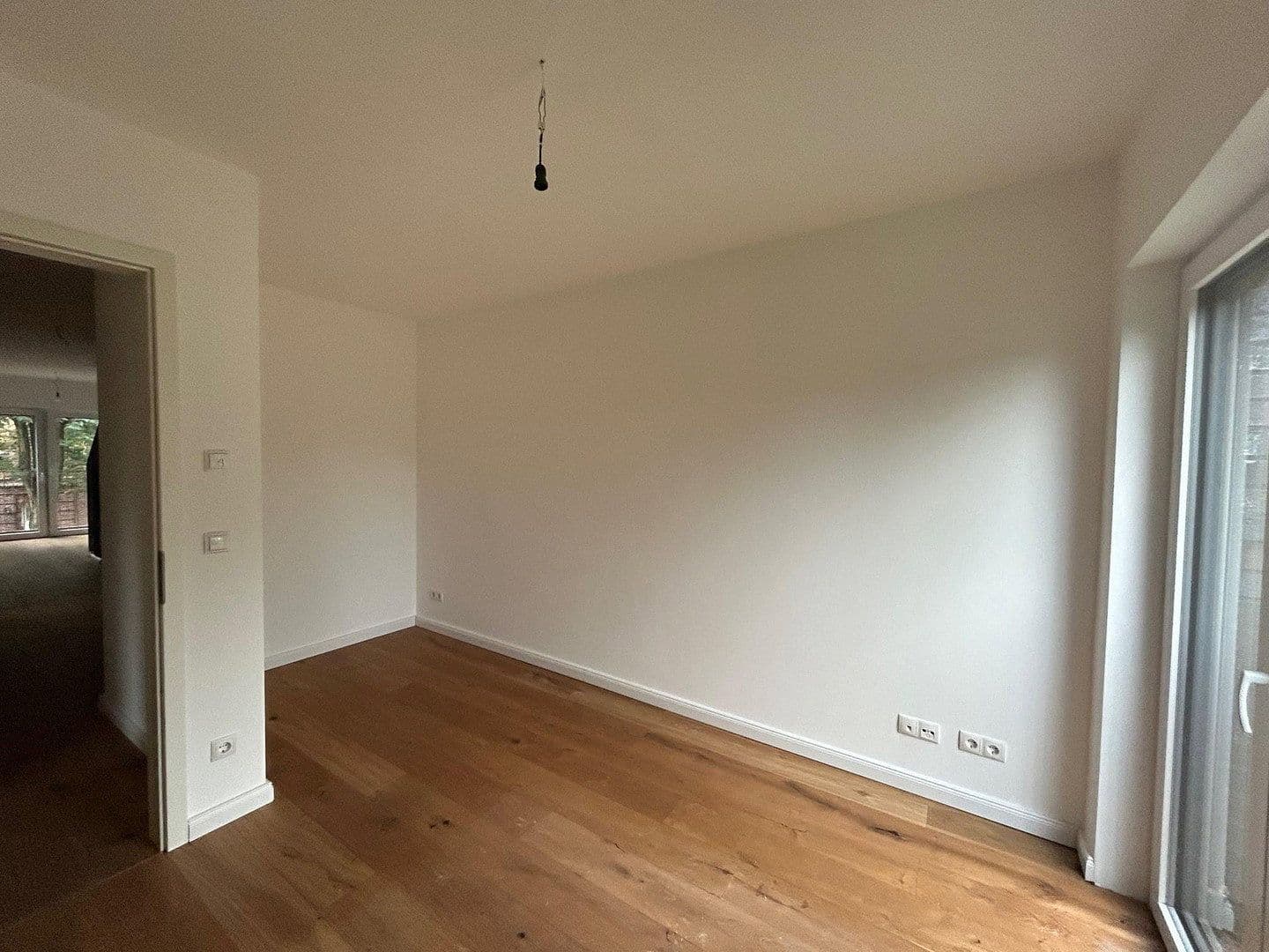 Prenájom bytu 4-izbový 122 m², Hamburg, Hamburg Prenájom bytu 4-izbový 122 m², Hamburg, Hamburg