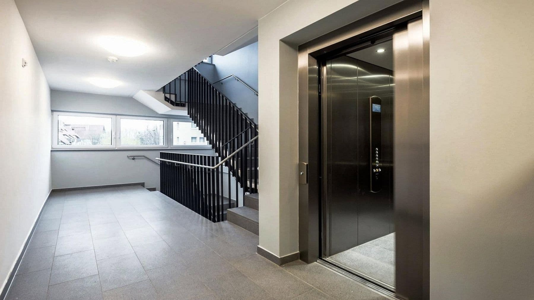 Prenájom bytu 2-izbový 58 m², München, Bavorsko Prenájom bytu 2-izbový 58 m², München, Bavorsko