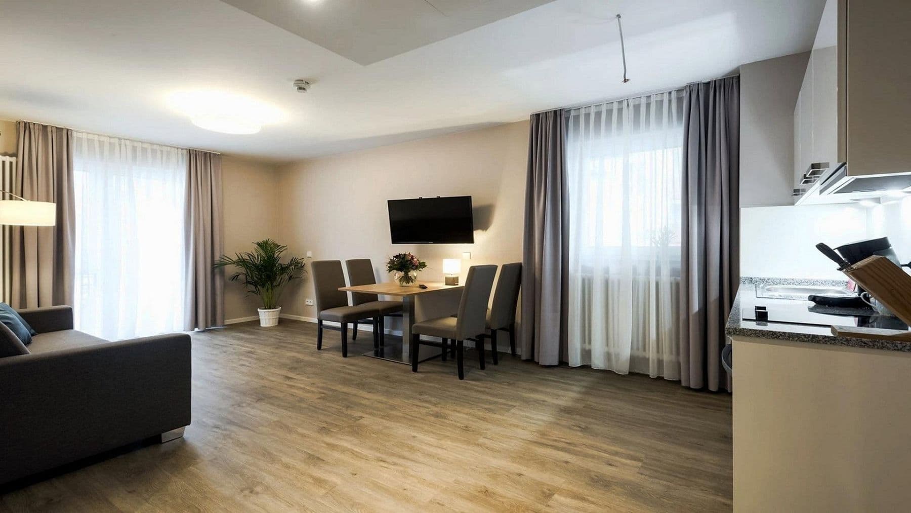 Prenájom bytu 2-izbový 58 m², München, Bavorsko Prenájom bytu 2-izbový 58 m², München, Bavorsko