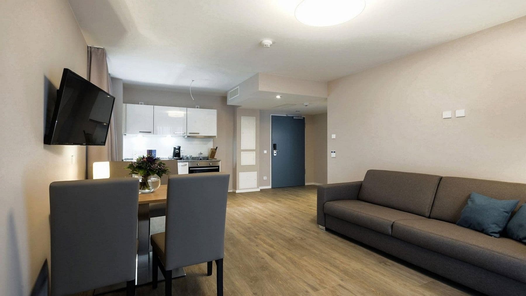 Prenájom bytu 2-izbový 58 m², München, Bavorsko Prenájom bytu 2-izbový 58 m², München, Bavorsko