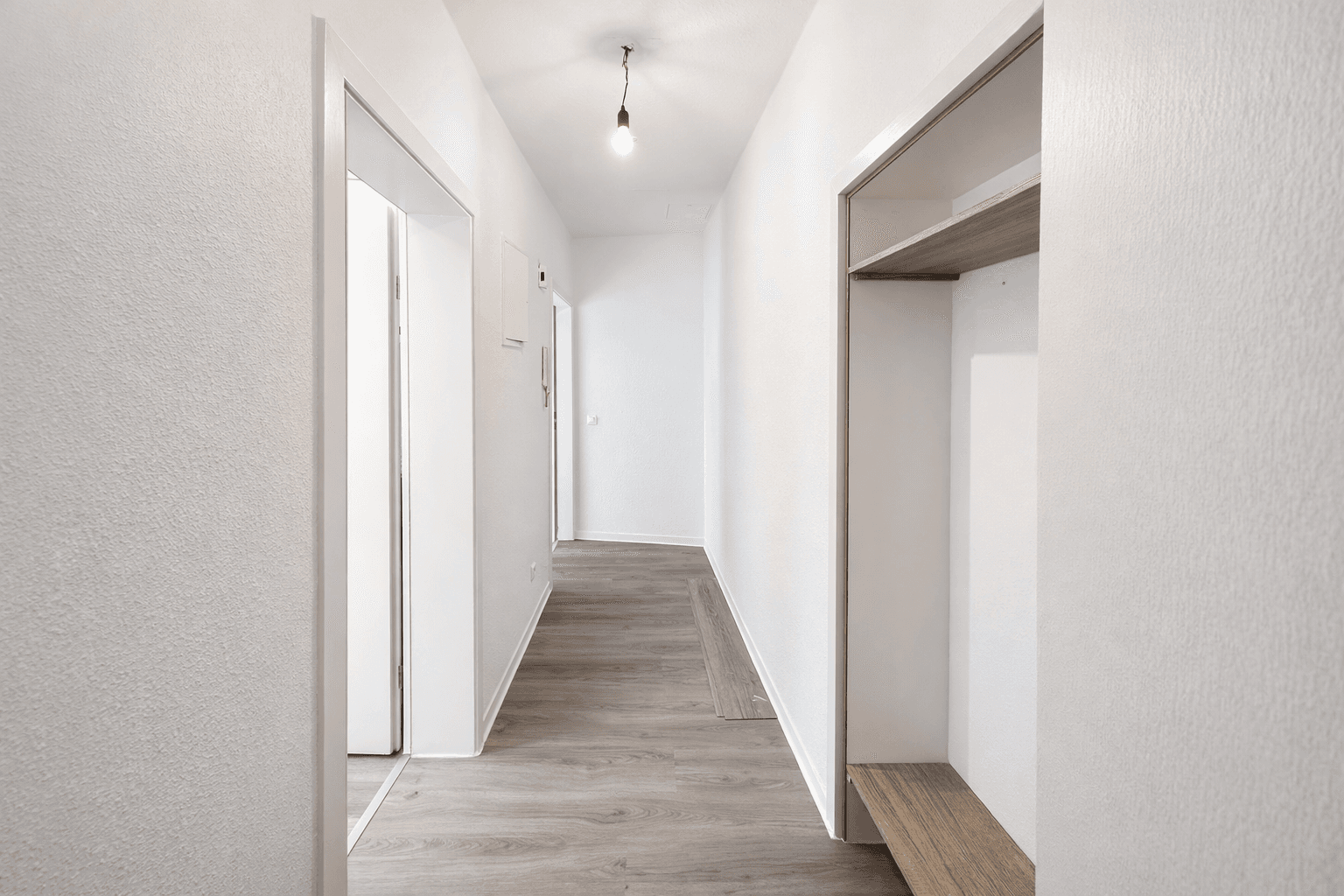 Predaj domu 674 m², pozemek 860 m², Schwerin, Meklenbursko-Predpomoransko Predaj domu 674 m², pozemek 860 m², Schwerin, Meklenbursko-Predpomoransko