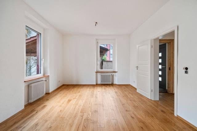 Prenájom bytu 2-izbový 66 m², Freiburg, Bádensko-Wurttembersko Prenájom bytu 2-izbový 66 m², Freiburg, Bádensko-Wurttembersko