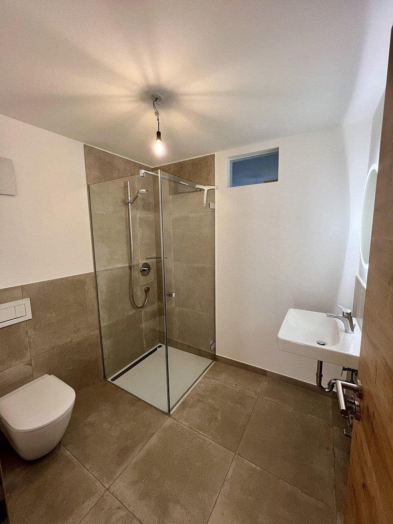 Prenájom bytu 4-izbový 117 m², Markt Inersdorf, Bavorsko Prenájom bytu 4-izbový 117 m², Markt Inersdorf, Bavorsko