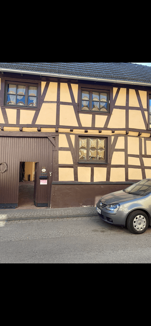 Predaj domu 85 m², pozemek 1.213 m², Grafschaft, Porýnie-Falcko Predaj domu 85 m², pozemek 1.213 m², Grafschaft, Porýnie-Falcko