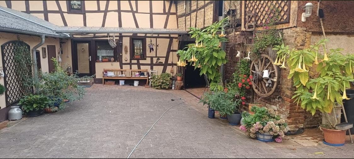 Predaj domu 85 m², pozemek 1.213 m², Grafschaft, Porýnie-Falcko Predaj domu 85 m², pozemek 1.213 m², Grafschaft, Porýnie-Falcko