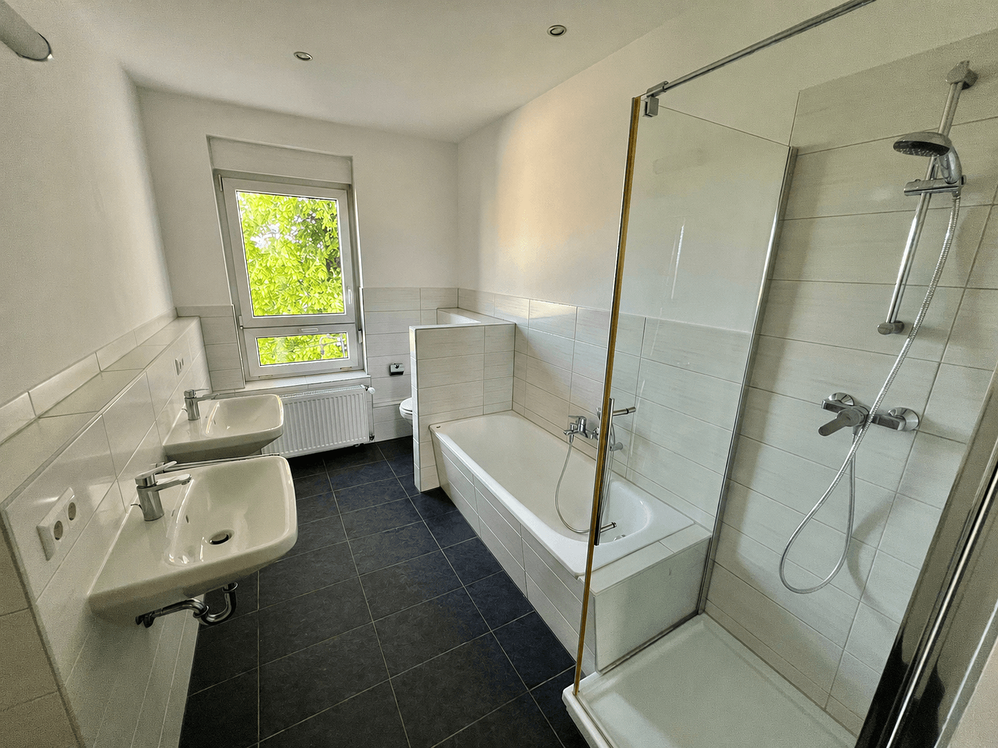 Prenájom bytu 4-izbový 106 m², Stötteritzer Landstraße 30, Leipzig, Sasko Prenájom bytu 4-izbový 106 m², Stötteritzer Landstraße 30, Leipzig, Sasko