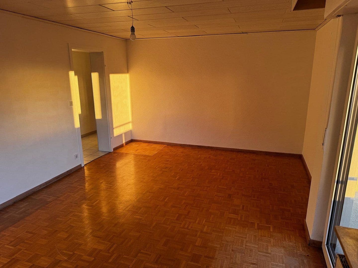 Predaj domu 163 m², pozemek 598 m², Burgstetten, Bádensko-Wurttembersko Predaj domu 163 m², pozemek 598 m², Burgstetten, Bádensko-Wurttembersko