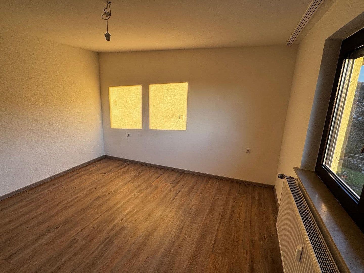 Predaj domu 163 m², pozemek 598 m², Burgstetten, Bádensko-Wurttembersko Predaj domu 163 m², pozemek 598 m², Burgstetten, Bádensko-Wurttembersko