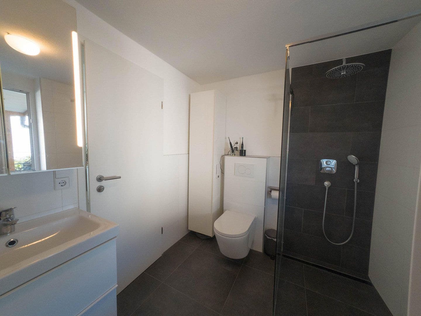 Prenájom bytu 4-izbový 97 m², Büsnauer Straße 15, Leonberg, Bádensko-Wurttembersko Prenájom bytu 4-izbový 97 m², Büsnauer Straße 15, Leonberg, Bádensko-Wurttembersko