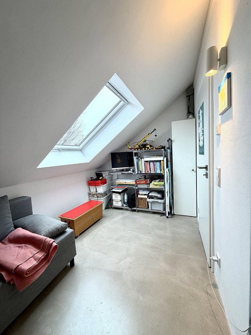Predaj domu 285 m², pozemek 672 m², windach, Bavorsko Predaj domu 285 m², pozemek 672 m², windach, Bavorsko