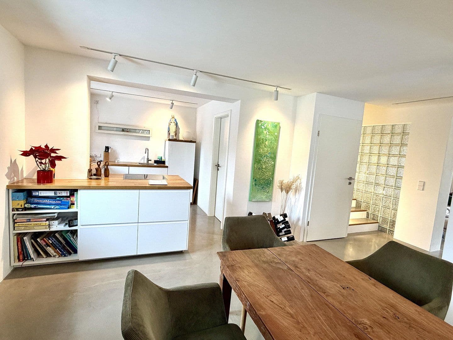 Predaj domu 285 m², pozemek 672 m², windach, Bavorsko Predaj domu 285 m², pozemek 672 m², windach, Bavorsko