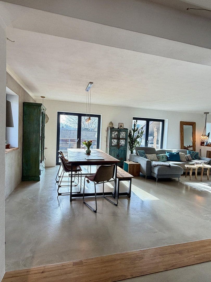 Predaj domu 285 m², pozemek 672 m², windach, Bavorsko Predaj domu 285 m², pozemek 672 m², windach, Bavorsko