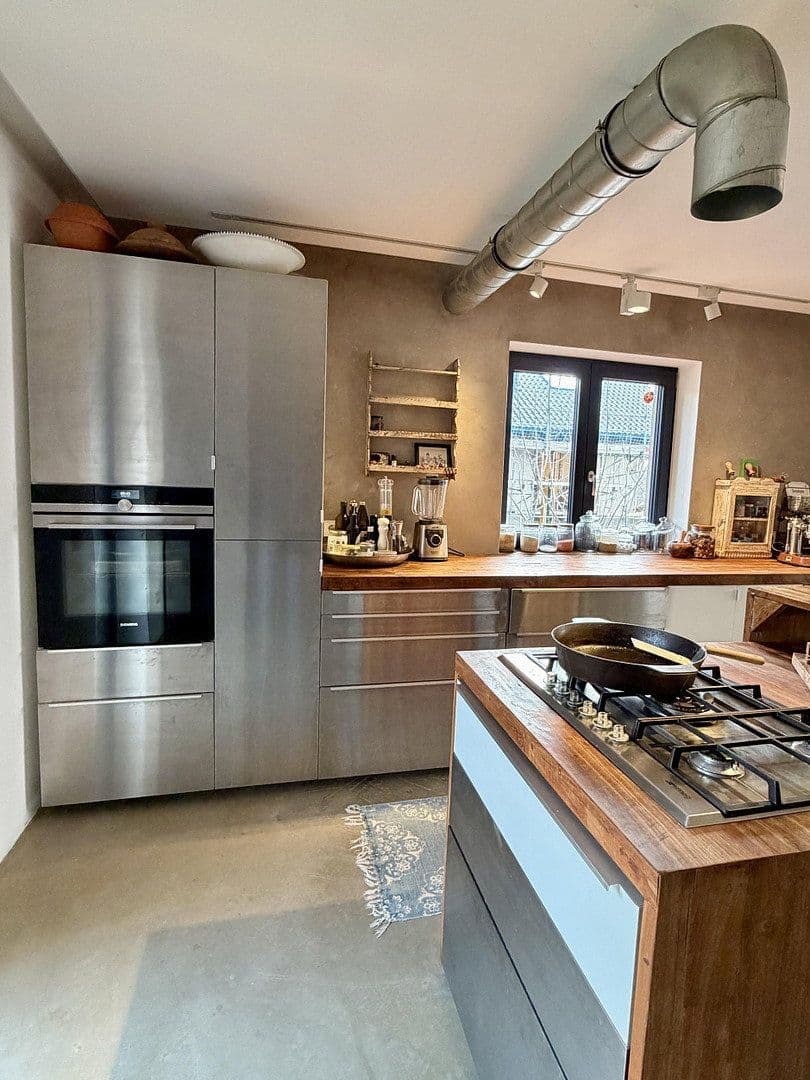 Predaj domu 285 m², pozemek 672 m², windach, Bavorsko Predaj domu 285 m², pozemek 672 m², windach, Bavorsko