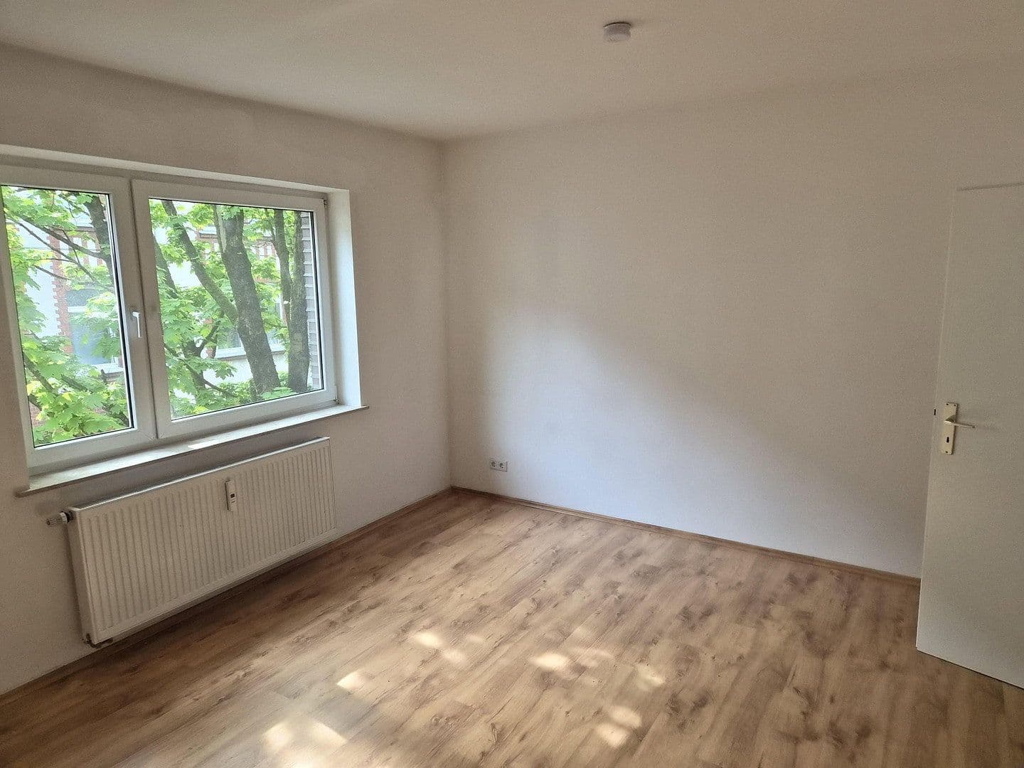 Prenájom bytu 1-izbový 43 m², Robert-Koch-Straße 8, Leverkusen, Severné Porýnie - Westfálsko Prenájom bytu 1-izbový 43 m², Robert-Koch-Straße 8, Leverkusen, Severné Porýnie - Westfálsko