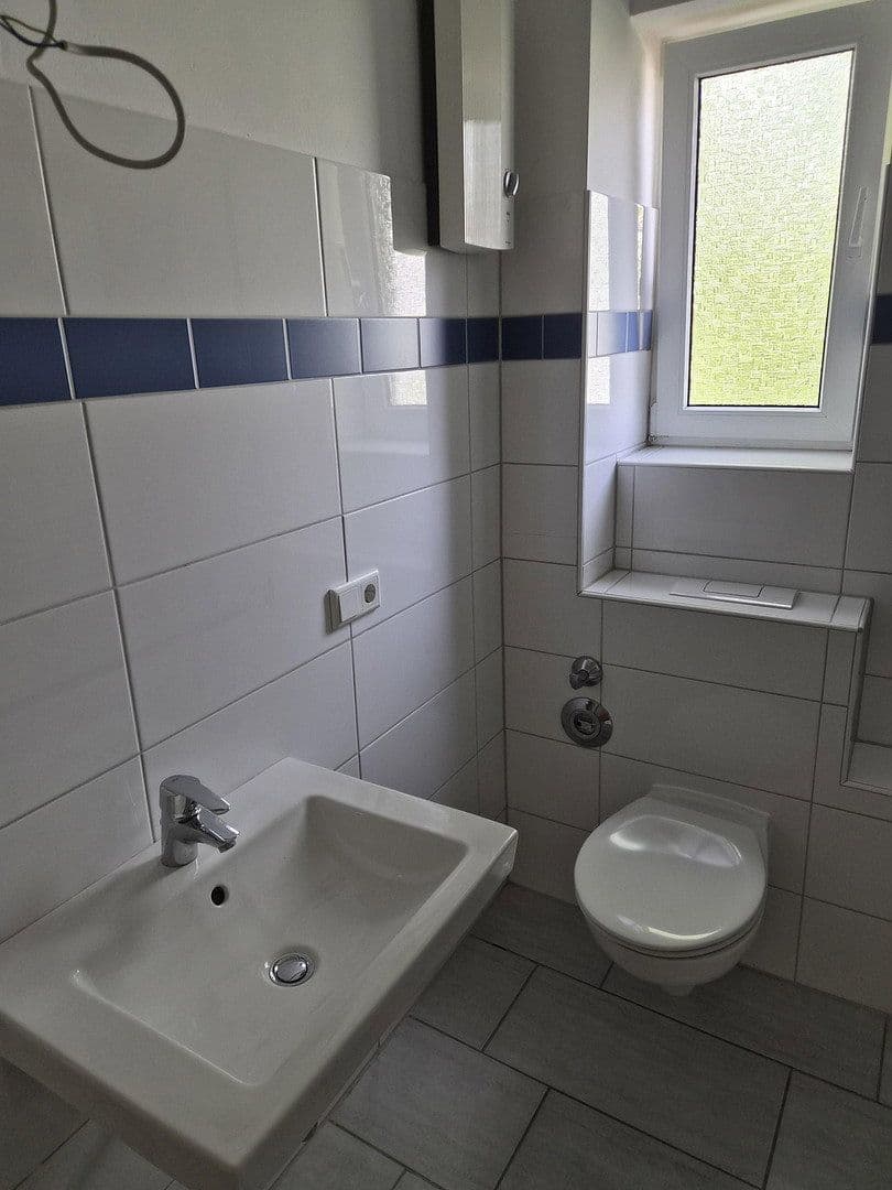 Prenájom bytu 1-izbový 43 m², Robert-Koch-Straße 8, Leverkusen, Severné Porýnie - Westfálsko Prenájom bytu 1-izbový 43 m², Robert-Koch-Straße 8, Leverkusen, Severné Porýnie - Westfálsko