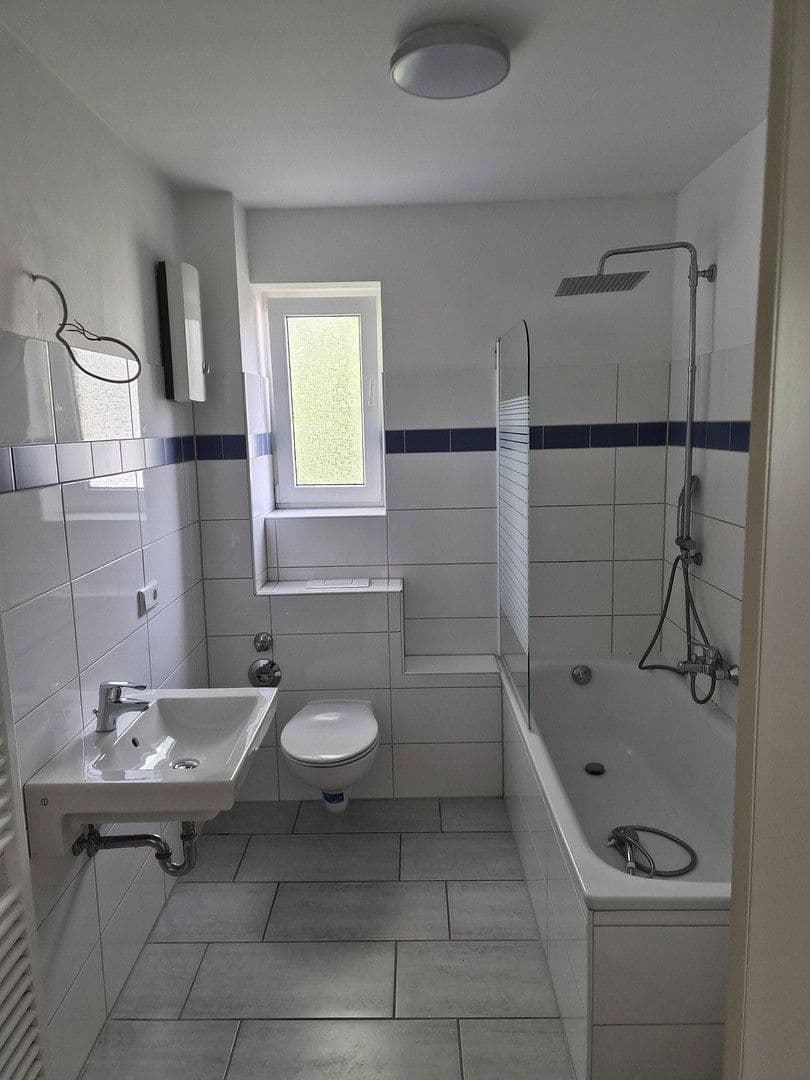 Prenájom bytu 1-izbový 43 m², Robert-Koch-Straße 8, Leverkusen, Severné Porýnie - Westfálsko Prenájom bytu 1-izbový 43 m², Robert-Koch-Straße 8, Leverkusen, Severné Porýnie - Westfálsko