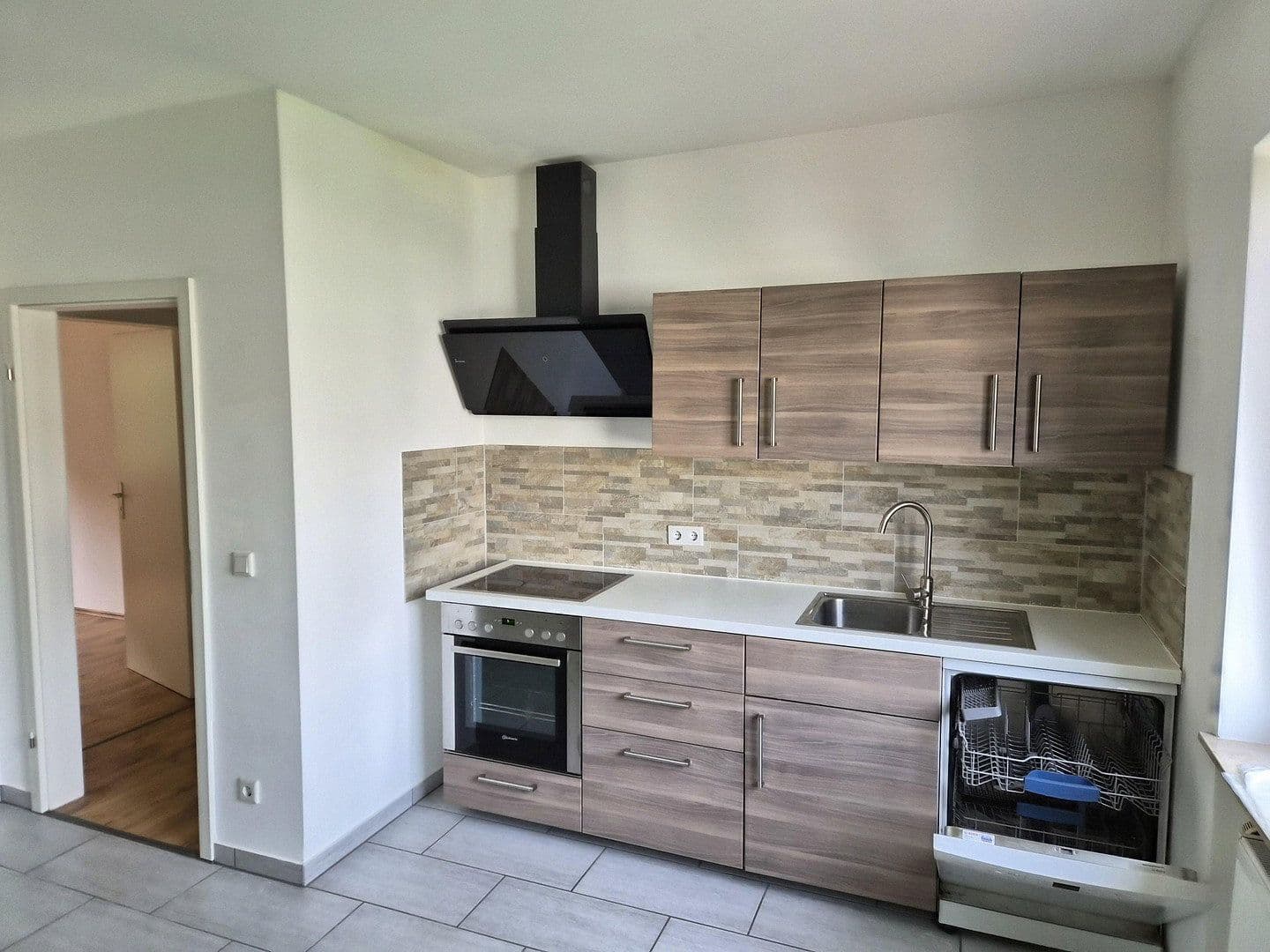 Prenájom bytu 1-izbový 43 m², Robert-Koch-Straße 8, Leverkusen, Severné Porýnie - Westfálsko Prenájom bytu 1-izbový 43 m², Robert-Koch-Straße 8, Leverkusen, Severné Porýnie - Westfálsko