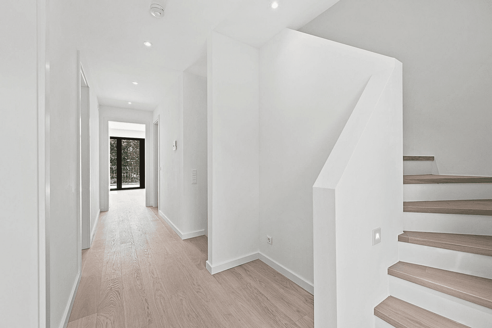 Predaj domu 246 m², pozemek 306 m², Sembdnerstraße 6, Germering, Bavorsko Predaj domu 246 m², pozemek 306 m², Sembdnerstraße 6, Germering, Bavorsko